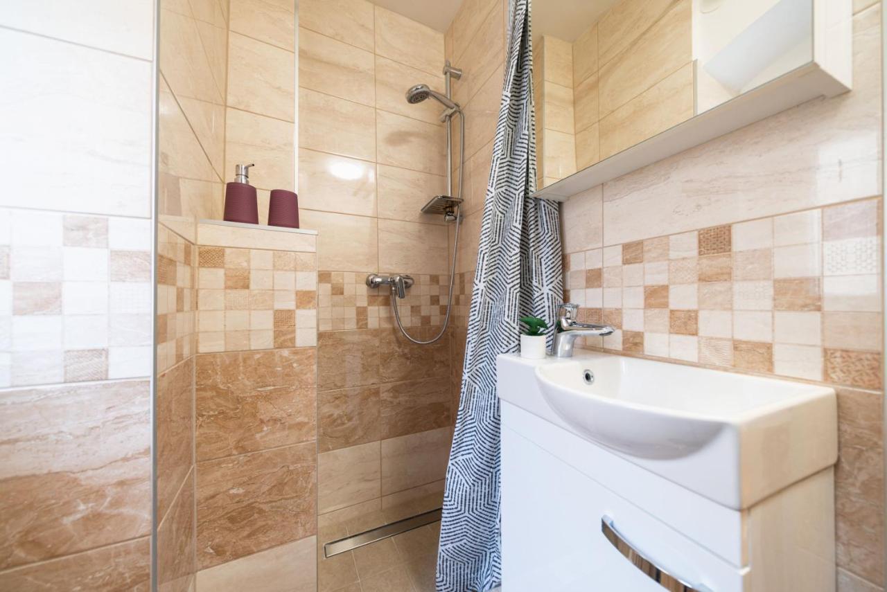 3M Golden Gate Apartment Split Luaran gambar